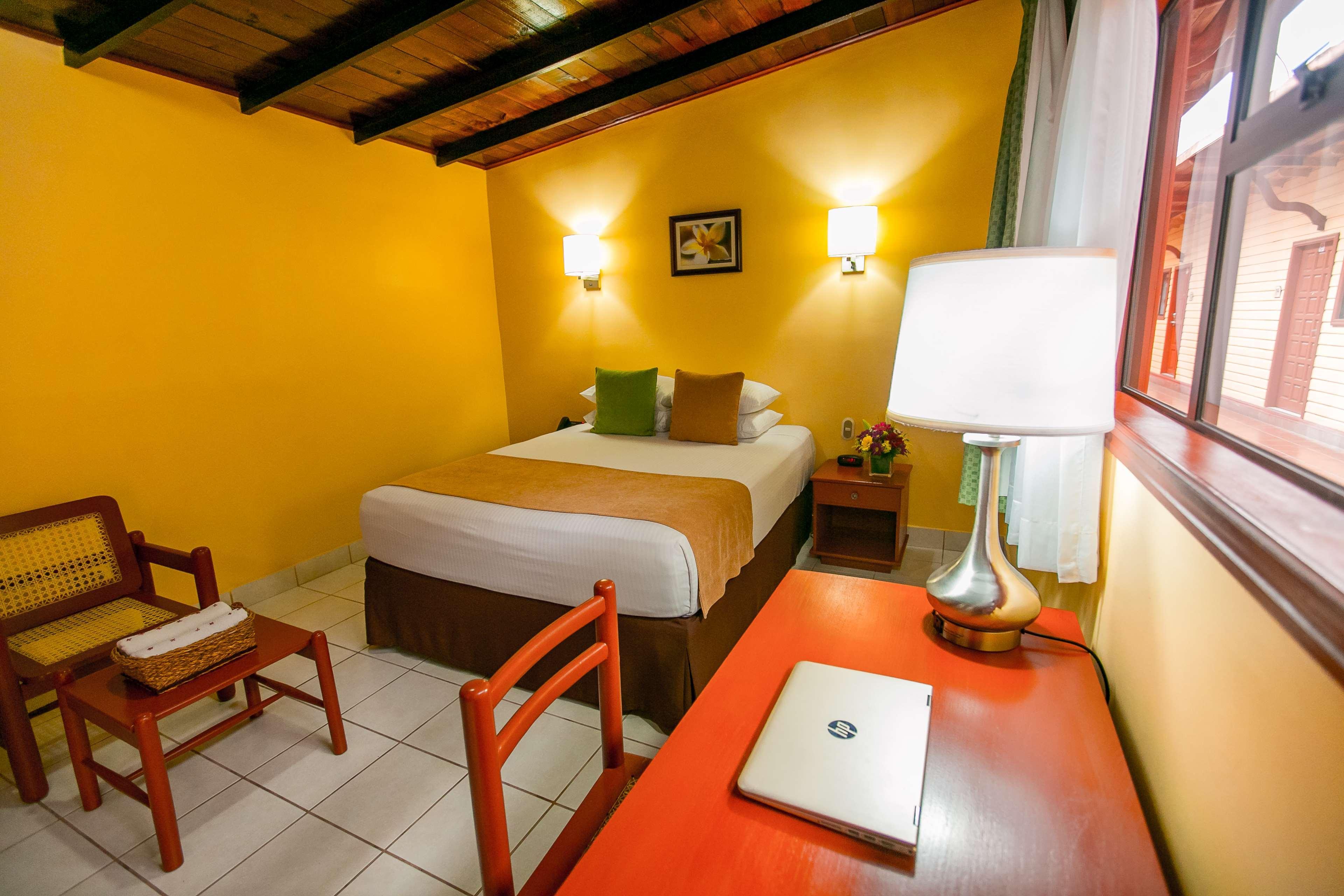 Best Western Las Mercedes Airport Managua Exterior photo