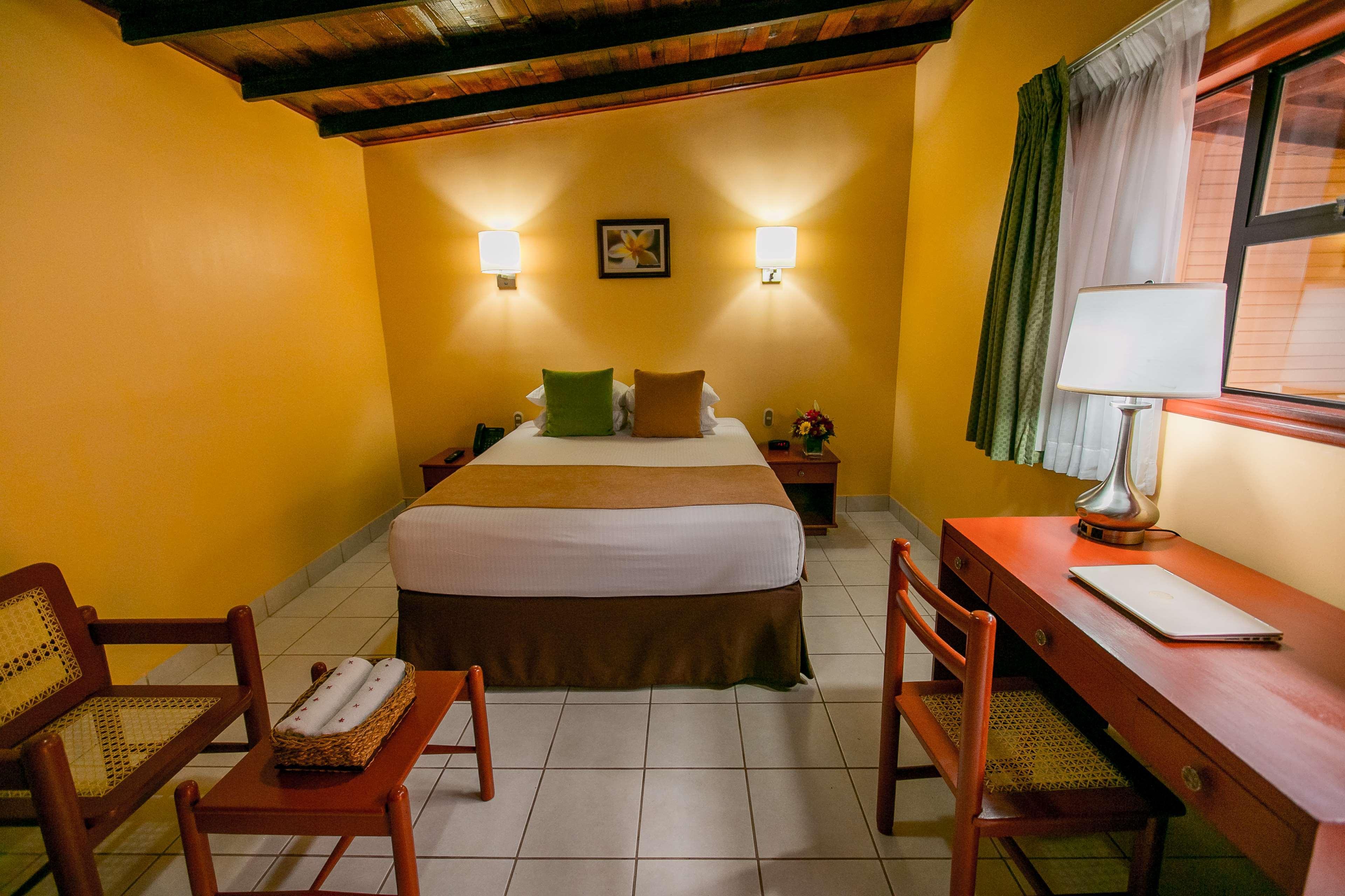 Best Western Las Mercedes Airport Managua Exterior photo