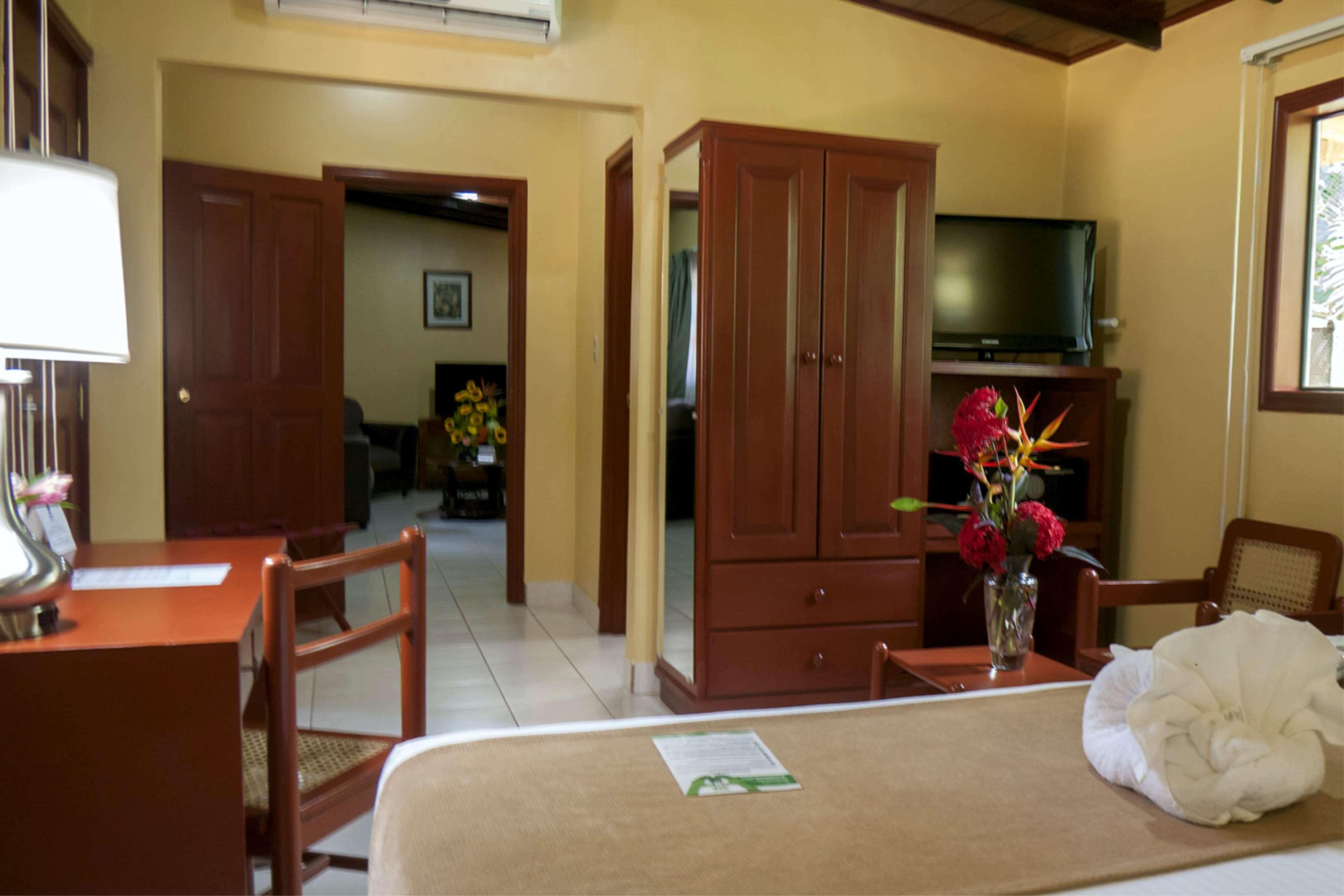 Best Western Las Mercedes Airport Managua Exterior photo