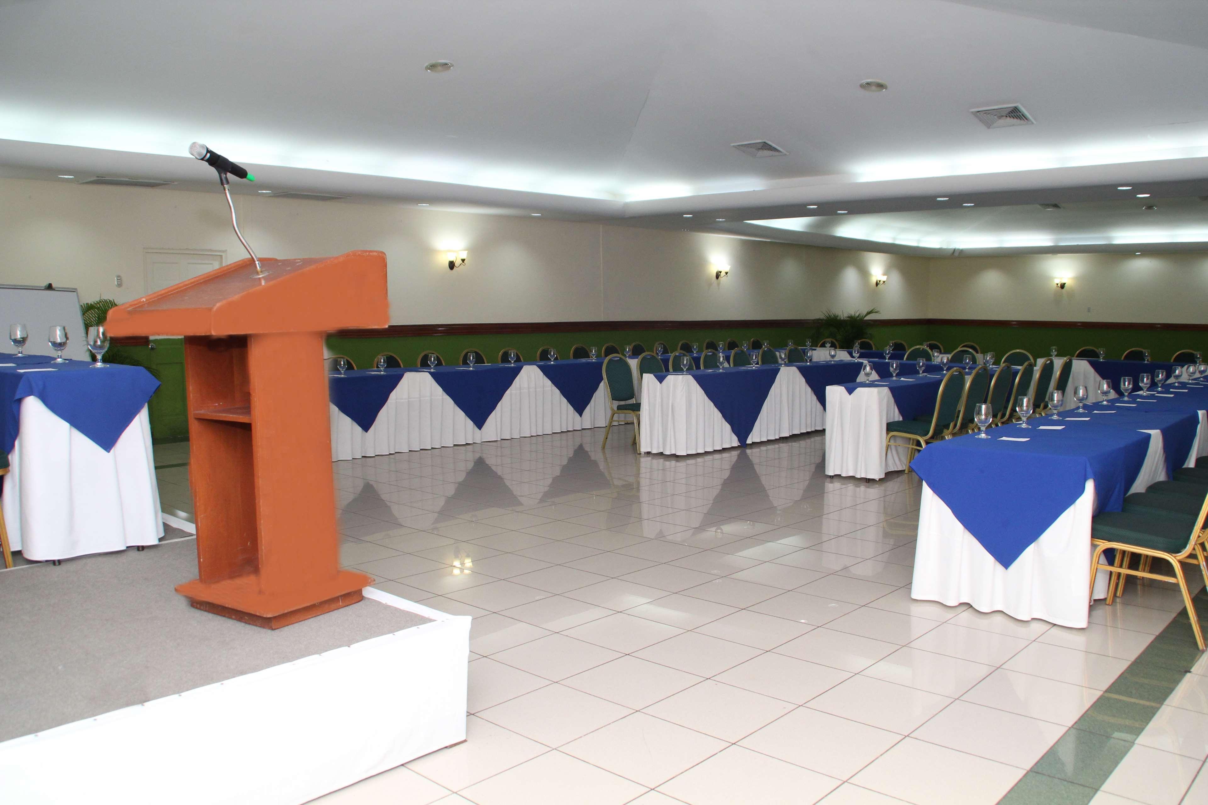 Best Western Las Mercedes Airport Managua Exterior photo