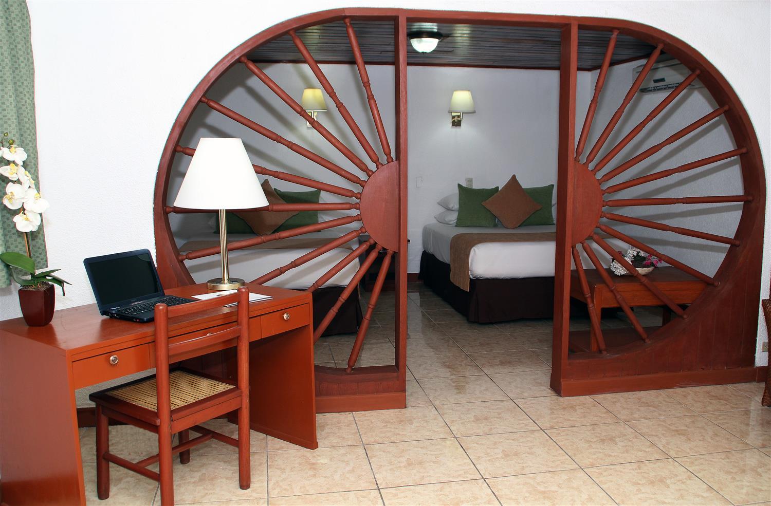 Best Western Las Mercedes Airport Managua Exterior photo