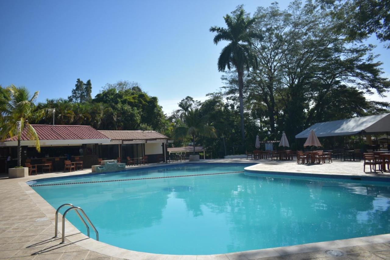 Best Western Las Mercedes Airport Managua Exterior photo